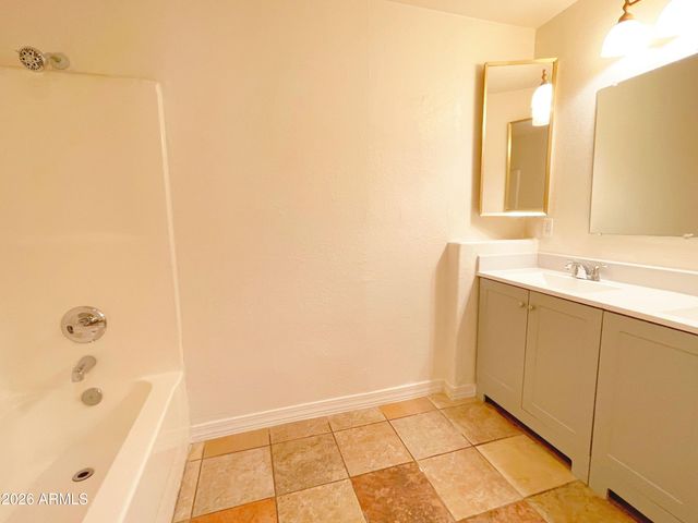 2019 E Saint Anne Avenue, Phoenix, AZ 85042