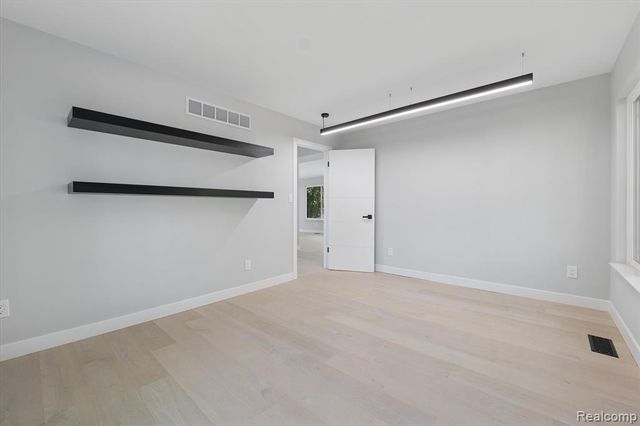 3668 Bayou Drive, West Bloomfield, MI 48323