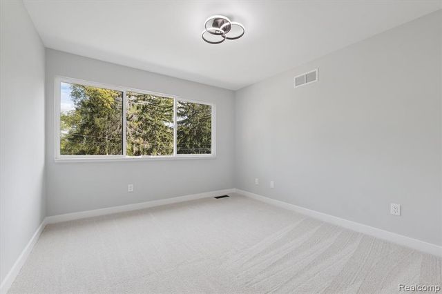 3668 Bayou Drive, West Bloomfield, MI 48323