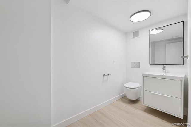 3668 Bayou Drive, West Bloomfield, MI 48323