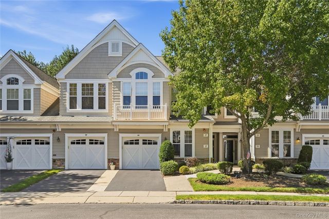 39 Symphony Drive, Lake Grove, NY 11755