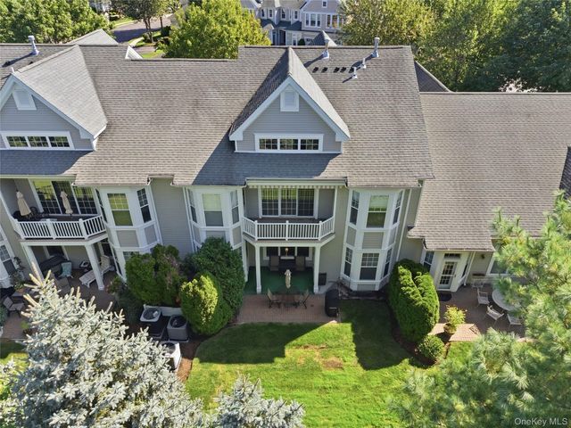 39 Symphony Drive, Lake Grove, NY 11755