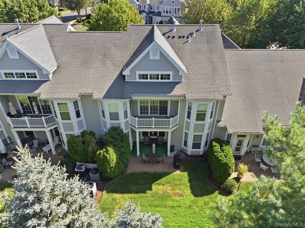 39 Symphony Drive, Lake Grove, NY 11755 — photo 3
