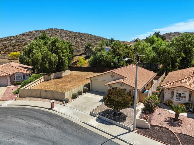 28042 CALLE VALLARTA, Menifee, CA 92585