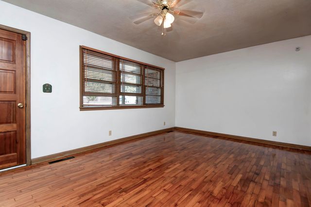 1124 South Bruce Avenue, Springfield, MO 65804