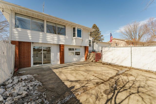 4111 5th Place NW, Rochester, MN 55901