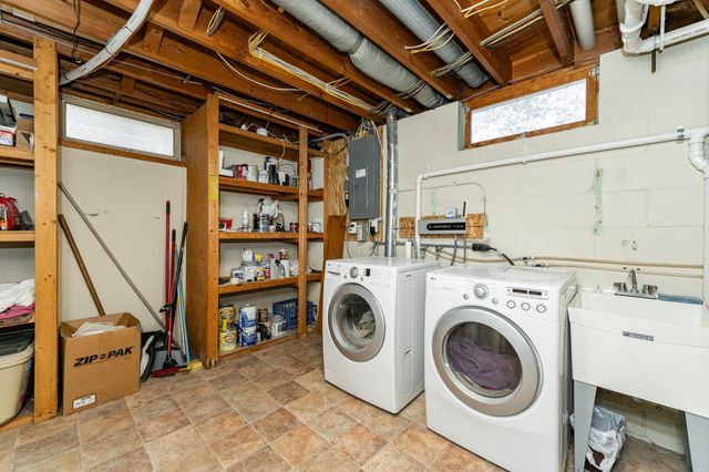 4111 5th Place NW, Rochester, MN 55901