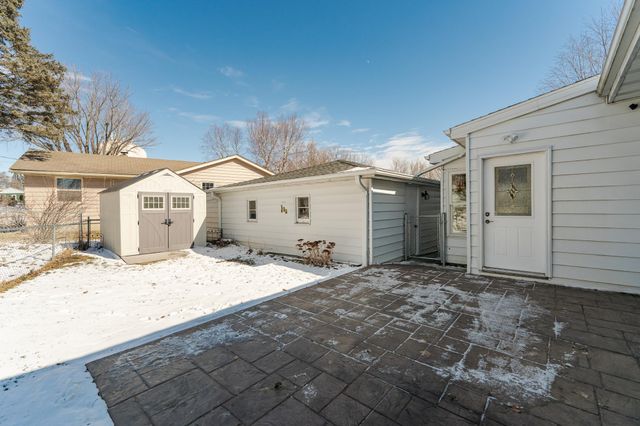 4111 5th Place NW, Rochester, MN 55901