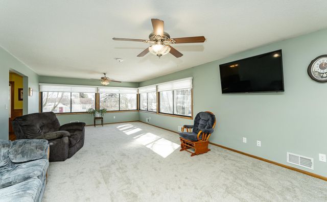 4111 5th Place NW, Rochester, MN 55901