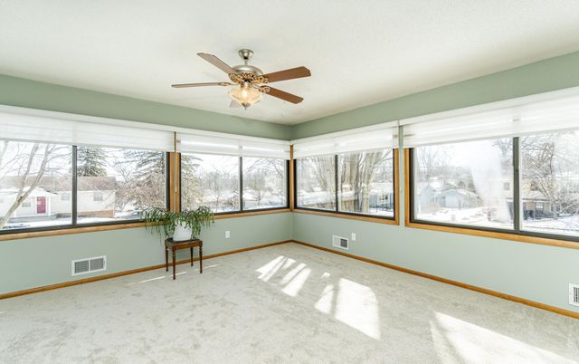 4111 5th Place NW, Rochester, MN 55901