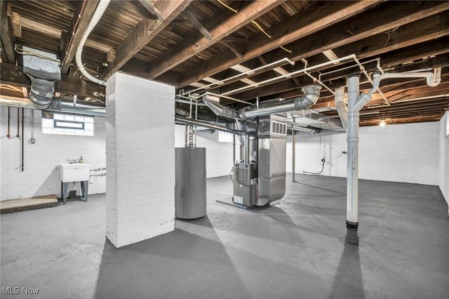 8012 Spring Garden Road, Parma, OH 44129