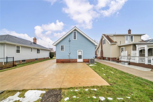 8012 Spring Garden Road, Parma, OH 44129