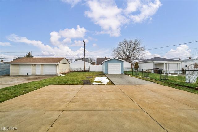 8012 Spring Garden Road, Parma, OH 44129