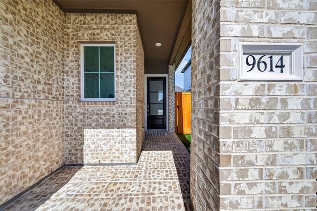 9614 Poinsettia Haven Lane, Richmond, TX 77407