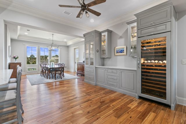 250 Island Park Drive 205, Charleston, SC 29492