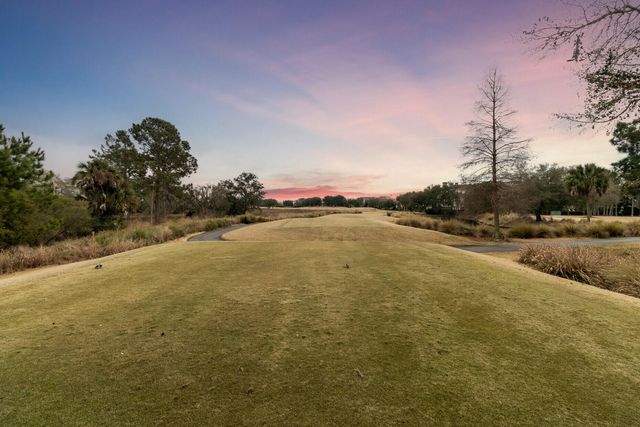 250 Island Park Drive 205, Charleston, SC 29492