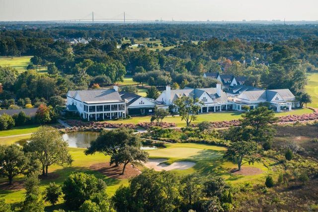 250 Island Park Drive 205, Charleston, SC 29492