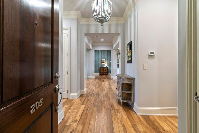 250 Island Park Drive 205, Charleston, SC 29492