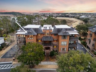 250 Island Park Drive 205, Charleston, SC 29492