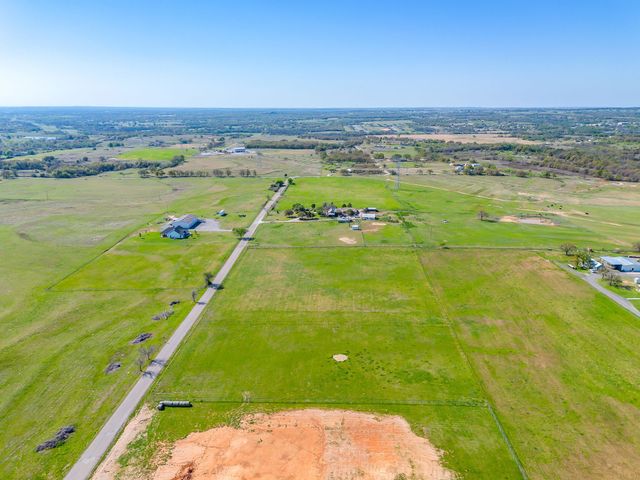 1104 Clover Drive, Poolville, TX 76487