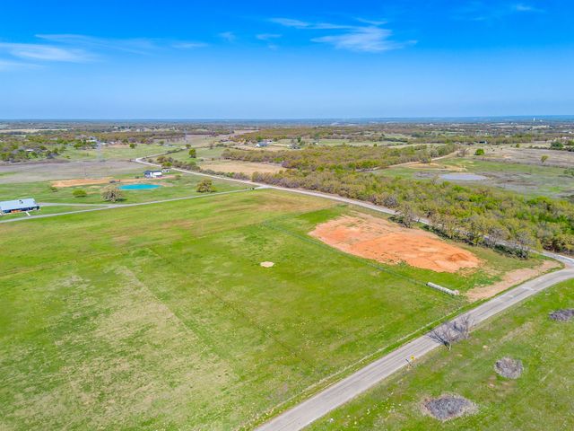 1104 Clover Drive, Poolville, TX 76487