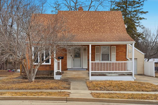 838 N Dement Avenue, Dixon, IL 61021