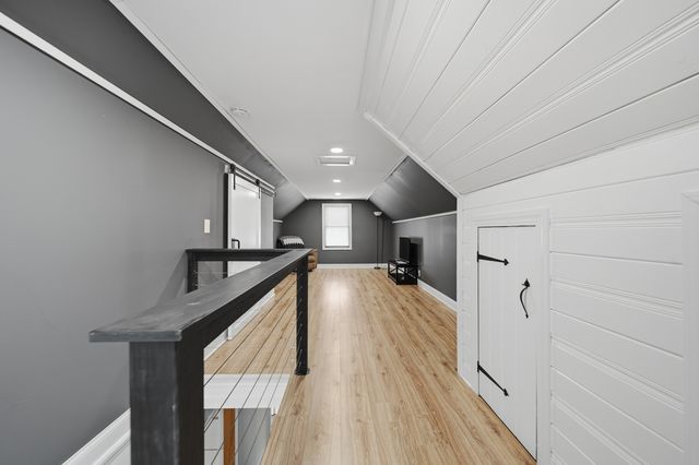 838 N Dement Avenue, Dixon, IL 61021