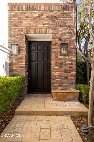 912 Blackbourne, Oak Park, CA 91377