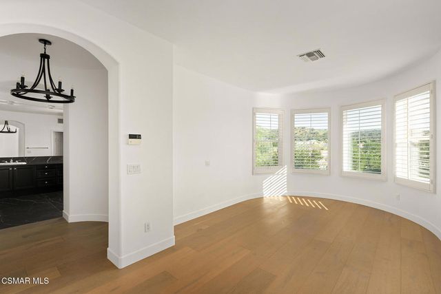 912 Blackbourne, Oak Park, CA 91377