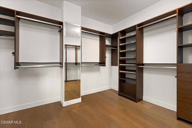 912 Blackbourne, Oak Park, CA 91377