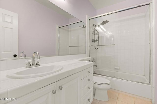 912 Blackbourne, Oak Park, CA 91377