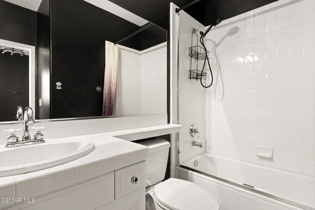 912 Blackbourne, Oak Park, CA 91377