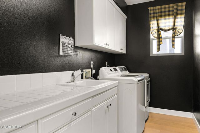 912 Blackbourne, Oak Park, CA 91377