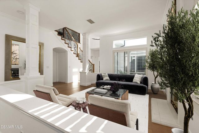 912 Blackbourne, Oak Park, CA 91377