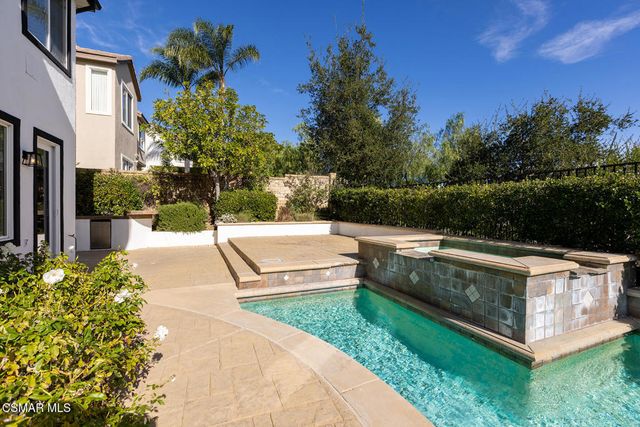 912 Blackbourne, Oak Park, CA 91377