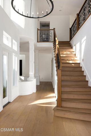 912 Blackbourne, Oak Park, CA 91377