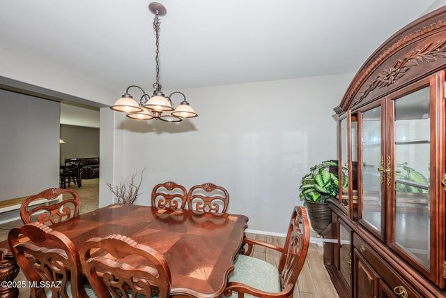 10576 E River Stone Court, Tucson, AZ 85747