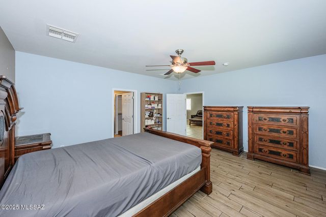 10576 E River Stone Court, Tucson, AZ 85747