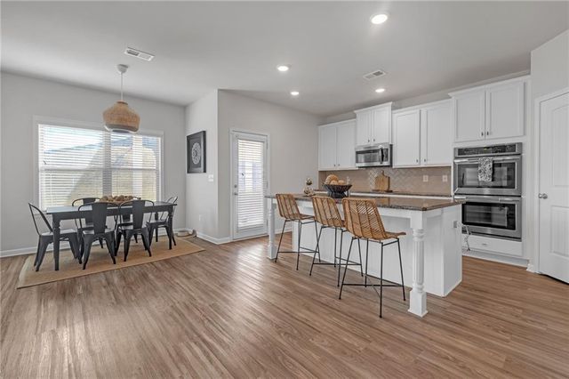 172 Expedition Drive, Ellenwood, GA 30294