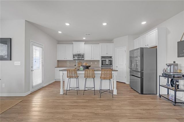 172 Expedition Drive, Ellenwood, GA 30294