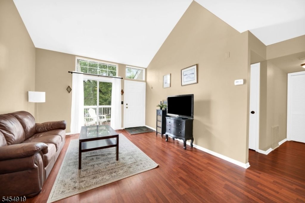 70 Sage Court, Bedminster Twp., NJ 07921 — photo 4