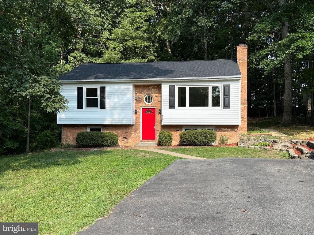 330 ALBANY ST, Fredericksburg, VA 22407