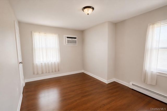 13743 219th Street, Laurelton, NY 11413