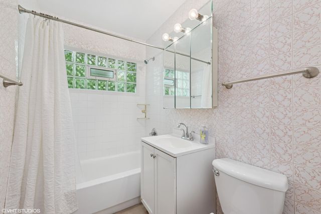 925 N Warren Street, Gary, IN 46403