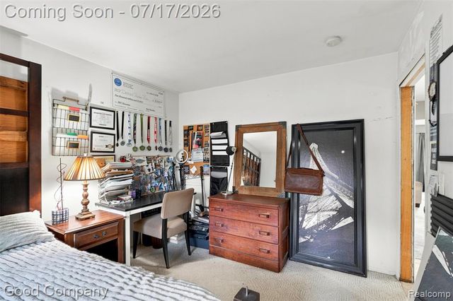 321 Manatee Avenue, Hazel Park, MI 48030