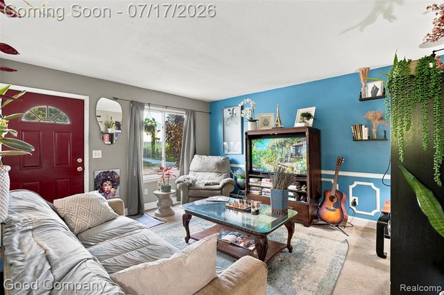 321 Manatee Avenue, Hazel Park, MI 48030
