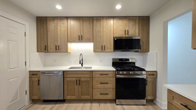 7535 162nd Street, Tinley Park, IL 60477