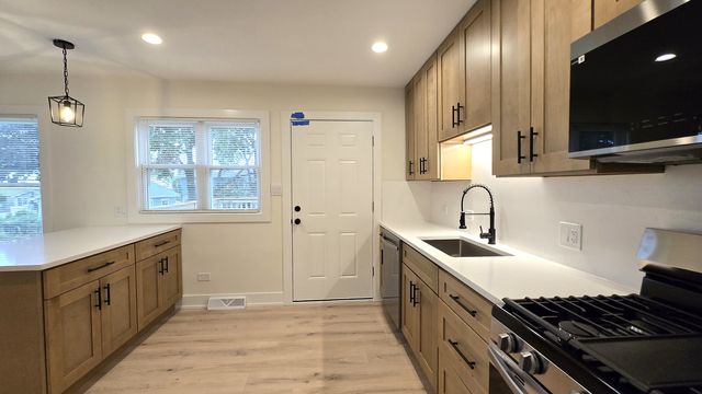7535 162nd Street, Tinley Park, IL 60477
