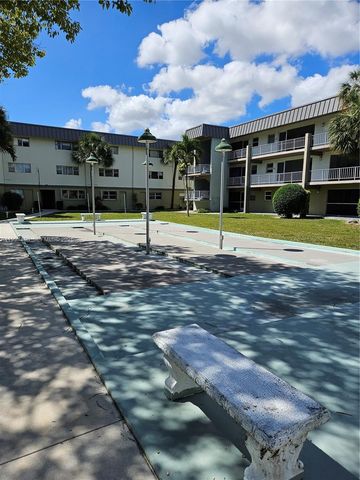 250 Layne Blvd 105, Hallandale Beach, FL 33009