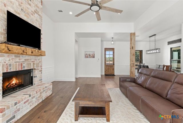 340 Mark Young Road, Smithville, TX 78957